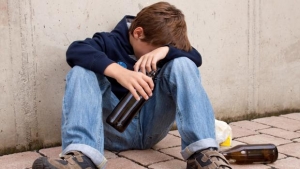 Factores de Riesgo para el Consumo de Drogas y Alcohol en adolescentes